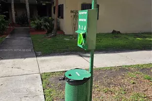 8615 NW 8th St, Miami, FL 33126 - Photo 19