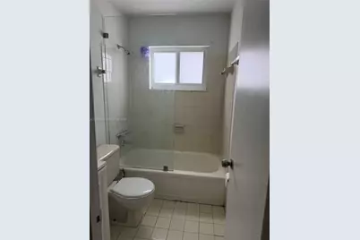 9612 Grand Canal Dr, Miami, FL 33174 - Photo 23