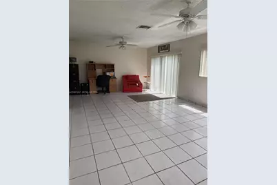 9612 Grand Canal Dr, Miami, FL 33174 - Photo 17
