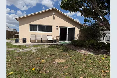 9612 Grand Canal Dr, Miami, FL 33174 - Photo 27