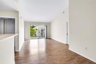 11185 SW 6th St, Pembroke Pines, FL 33025 - Photo 9