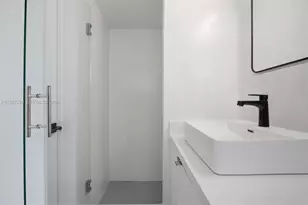 11434 SW 81st Rd, Pinecrest, FL 33156 - Photo 17