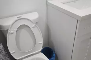 512 NW 96th St, Miami, FL 33150 - Photo 5