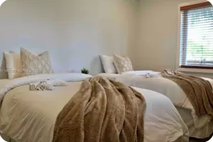 601 NW 116th St, Miami, FL 33168 - Photo 5