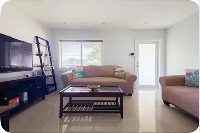 601 NW 116th St, Miami, FL 33168 - Photo 1