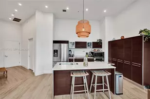 1900 N Bayshore Dr, Miami, FL 33132 - Photo 9