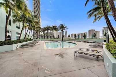 1900 N Bayshore Dr #816, Miami, FL 33132 - Photo 49