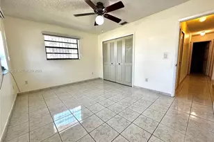 2835 SW 108th Pl, Miami, FL 33165 - Photo 19