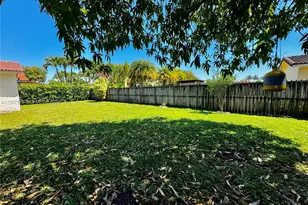 2835 SW 108th Pl, Miami, FL 33165 - Photo 27