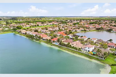 3955 NE 15th St, Homestead, FL 33033 - Photo 9