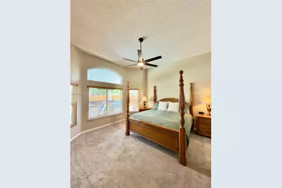 2319 NW 193rd Ave, Pembroke Pines, FL 33029 - Photo 15