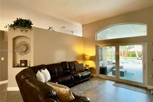 2319 NW 193rd Ave, Pembroke Pines, FL 33029 - Photo 3