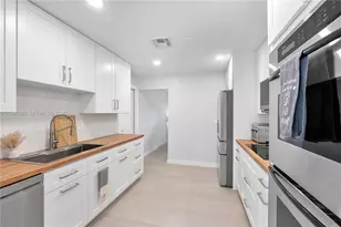 885 Camellia Ct, Plantation, FL 33317 - Photo 29