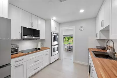 885 Camellia Ct, Plantation, FL 33317 - Photo 27