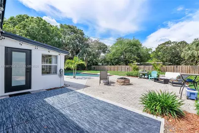 885 Camellia Ct, Plantation, FL 33317 - Photo 37