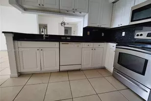 17100 N Bay Rd, Sunny Isles Beach, FL 33160 - Photo 7