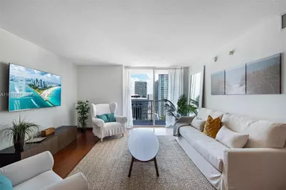 1200 Brickell Bay Dr #2824, Miami, FL 33131 - Photo 1