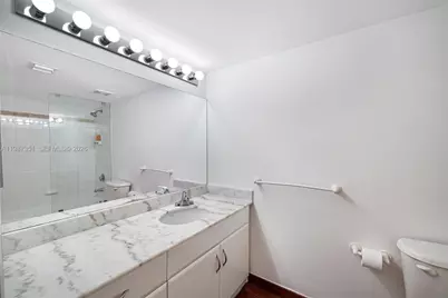 1200 Brickell Bay Dr #2824, Miami, FL 33131 - Photo 19
