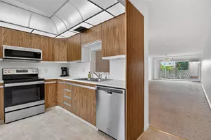 2001 Granada Dr, Coconut Creek, FL 33066 - Photo 9