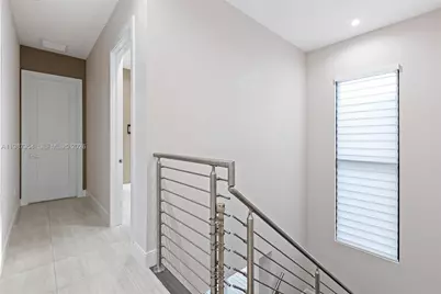 8225 NW 43rd St, Doral, FL 33166 - Photo 9