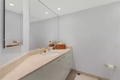 19955 NE 38th Ct #701, Aventura, FL 33180 - Photo 23