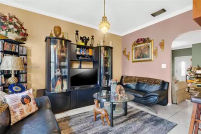 19269 NW 14th St, Pembroke Pines, FL 33029 - Photo 15