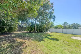 1911 N 44th Ave, Hollywood, FL 33021 - Photo 15