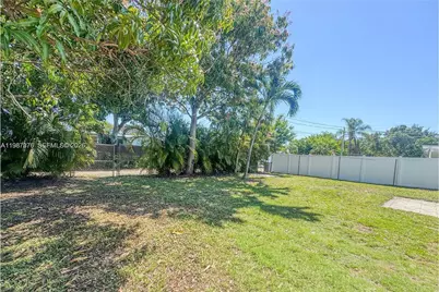 1911 N 44th Ave, Hollywood, FL 33021 - Photo 15