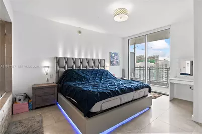 90 SW 3rd St #4301, Miami, FL 33130 - Photo 9