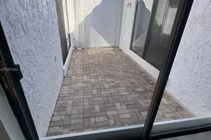 534 NE 195th St, Miami, FL 33179 - Photo 21