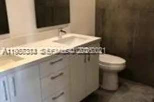 534 NE 195th St, Miami, FL 33179 - Photo 15