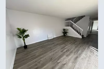 1700 Embassy Dr #204, West Palm Beach, FL 33401 - Photo 3