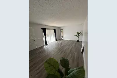 1700 Embassy Dr #204, West Palm Beach, FL 33401 - Photo 11