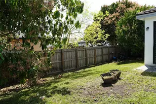 16869 SW 109th Pl, Miami, FL 33157 - Photo 9