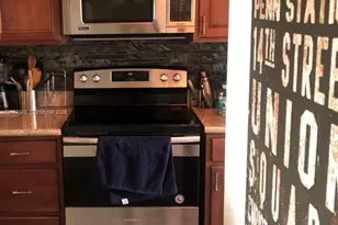 10317 NW 9th St Cir, Miami, FL 33172 - Photo 7