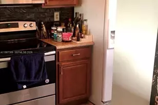 10317 NW 9th St Cir, Miami, FL 33172 - Photo 5