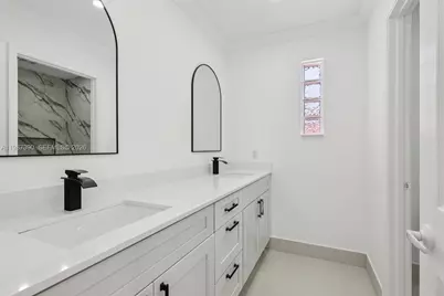 12425 NW 54th Ct, Coral Springs, FL 33076 - Photo 35