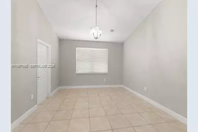 16834 NW 89th Ct, Miami Lakes, FL 33018 - Photo 11