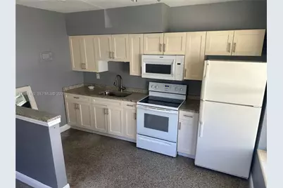 1271 NE 32nd St #A, Oakland Park, FL 33334 - Photo 3