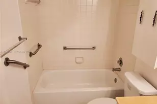 800 SW 131st Ave, Pembroke Pines, FL 33027 - Photo 23