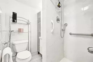 251 174th St, Sunny Isles Beach, FL 33160 - Photo 17