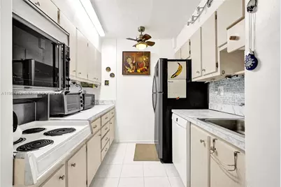 251 174th St #614, Sunny Isles Beach, FL 33160 - Photo 11