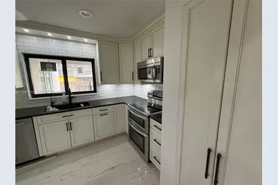 11100 NW 21st St, Sunrise, FL 33322 - Photo 5