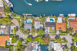 1995 Ixora Rd, North Miami, FL 33181 - Photo 9