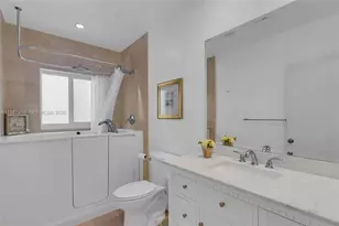 1995 Ixora Rd, North Miami, FL 33181 - Photo 21