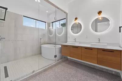 8237 NW 43rd St, Doral, FL 33166 - Photo 51