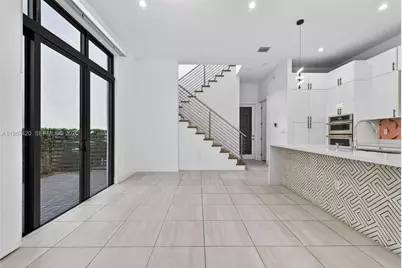 8237 NW 43rd St, Doral, FL 33166 - Photo 23