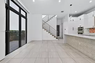 8237 NW 43rd St, Doral, FL 33166 - Photo 23