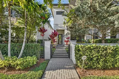 8237 NW 43rd St, Doral, FL 33166 - Photo 5