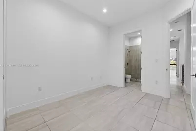 8237 NW 43rd St, Doral, FL 33166 - Photo 41
